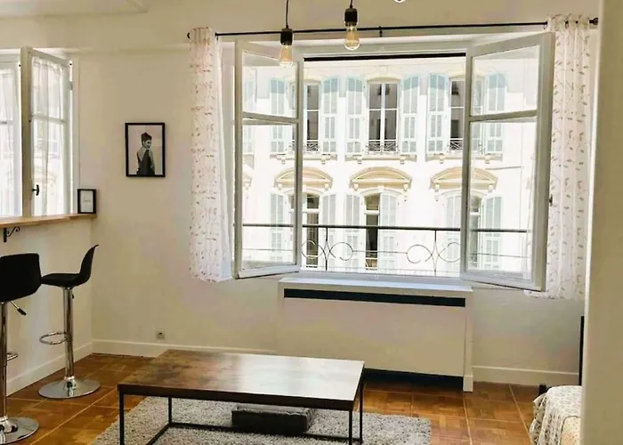 Calme Hyper Centre Apartman *